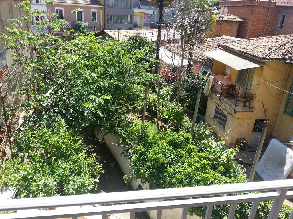 Albaniantrip Rooms And Apartments Tirana Exterior photo